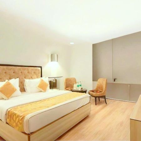 Hotel Almora Inn - Near By Delhi International Airport - With Free Airport Pickup And Drop Ню Делхи Екстериор снимка