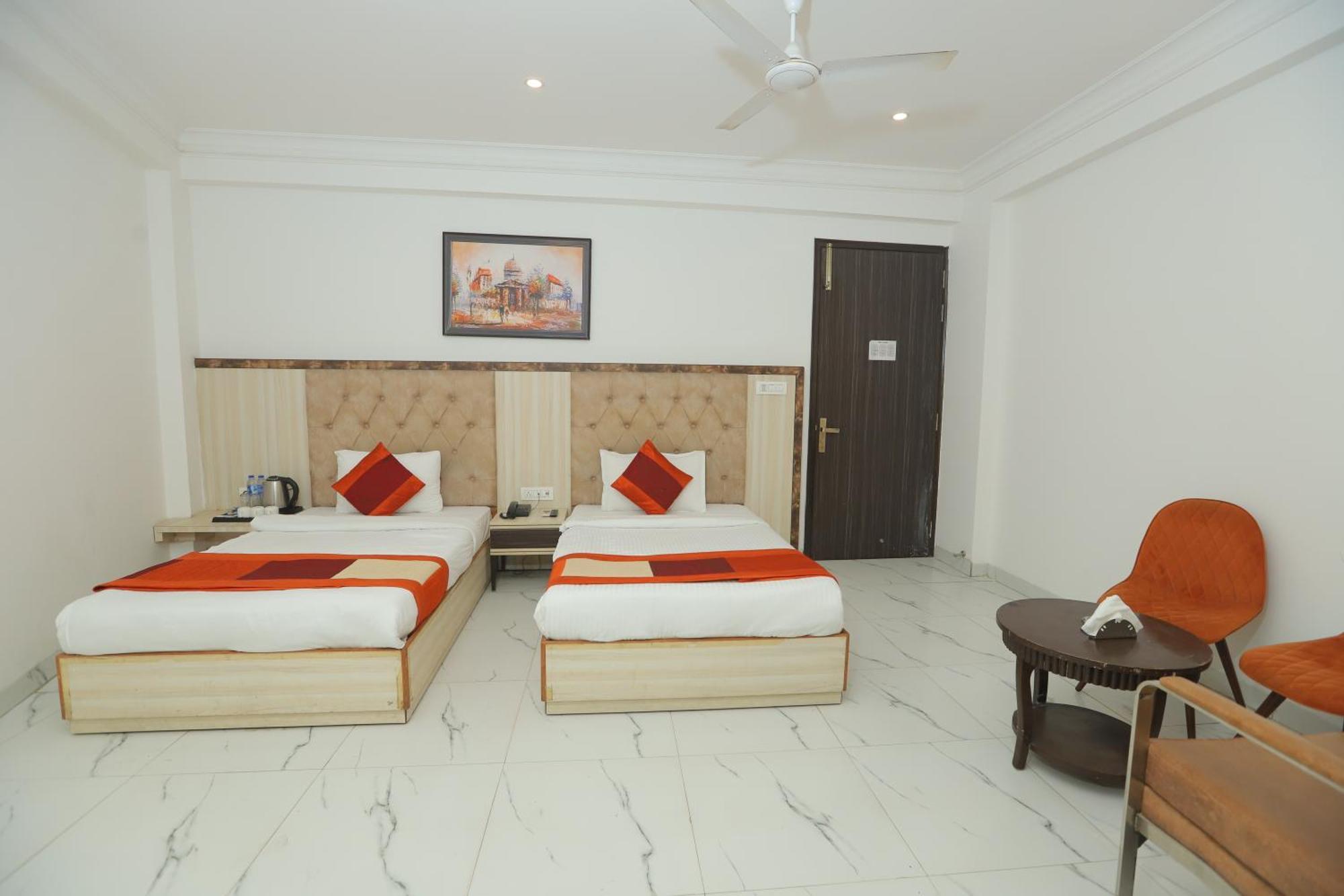 Hotel Almora Inn - Near By Delhi International Airport - With Free Airport Pickup And Drop Ню Делхи Екстериор снимка