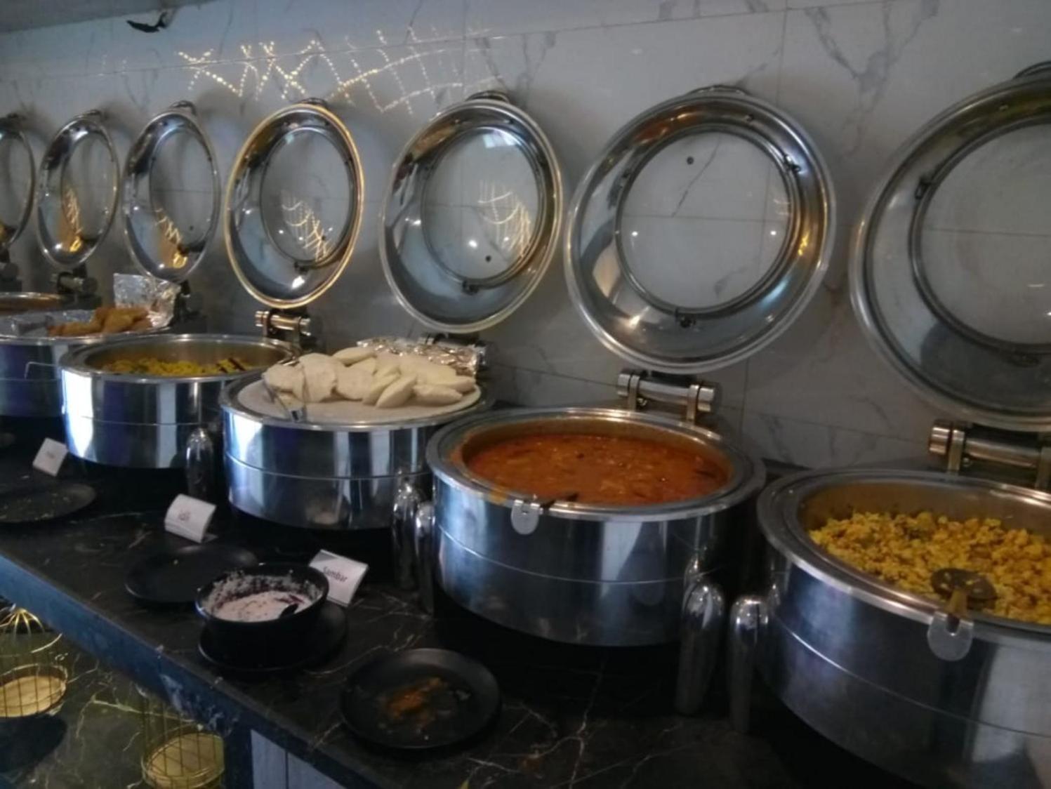Hotel Almora Inn - Near By Delhi International Airport - With Free Airport Pickup And Drop Ню Делхи Екстериор снимка