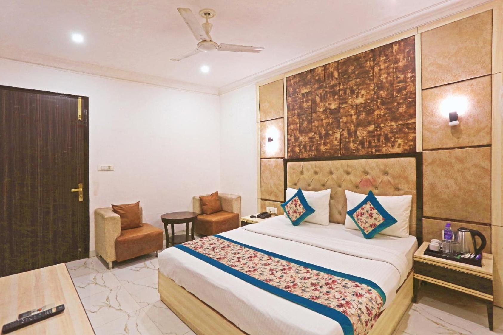 Hotel Almora Inn - Near By Delhi International Airport - With Free Airport Pickup And Drop Ню Делхи Екстериор снимка