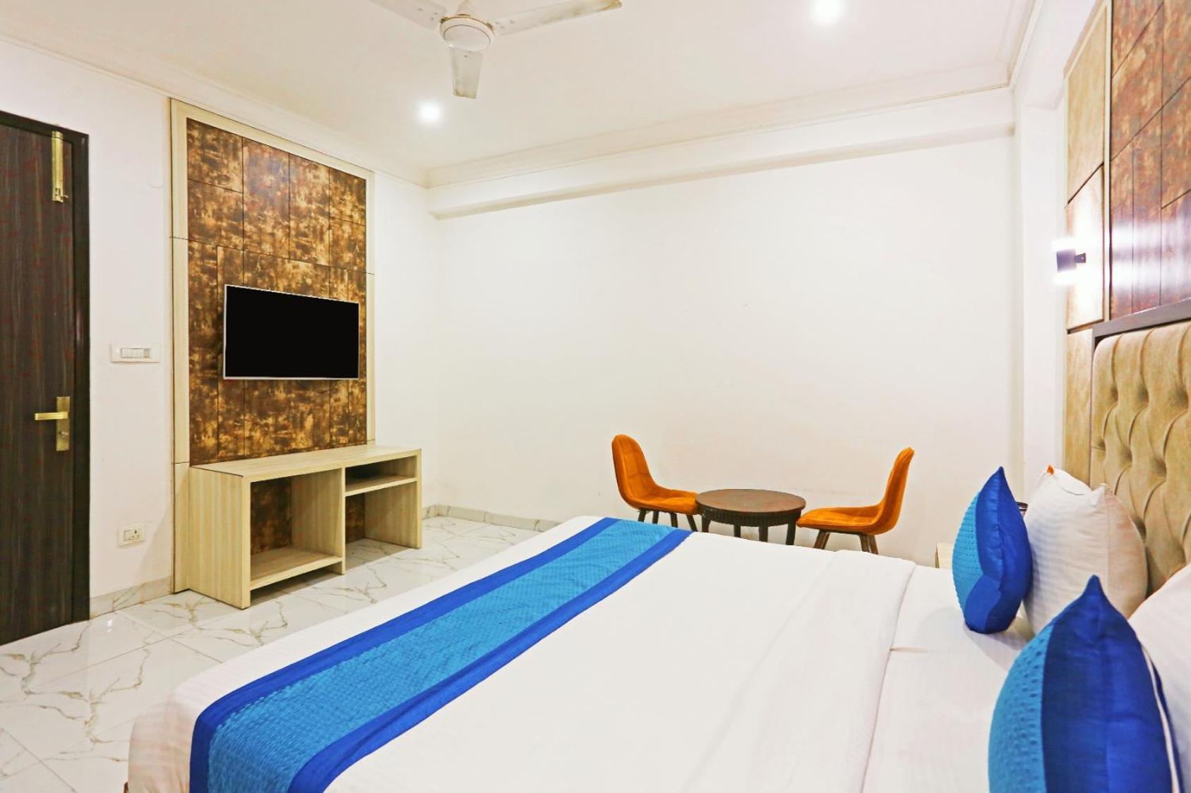 Hotel Almora Inn - Near By Delhi International Airport - With Free Airport Pickup And Drop Ню Делхи Екстериор снимка