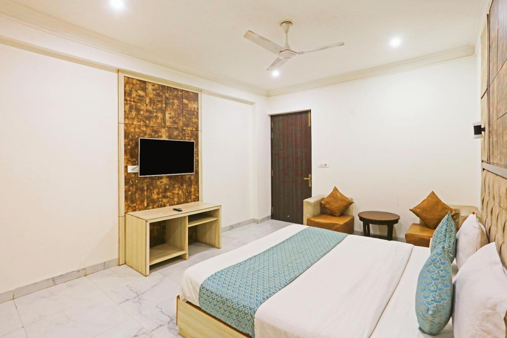 Hotel Almora Inn - Near By Delhi International Airport - With Free Airport Pickup And Drop Ню Делхи Екстериор снимка