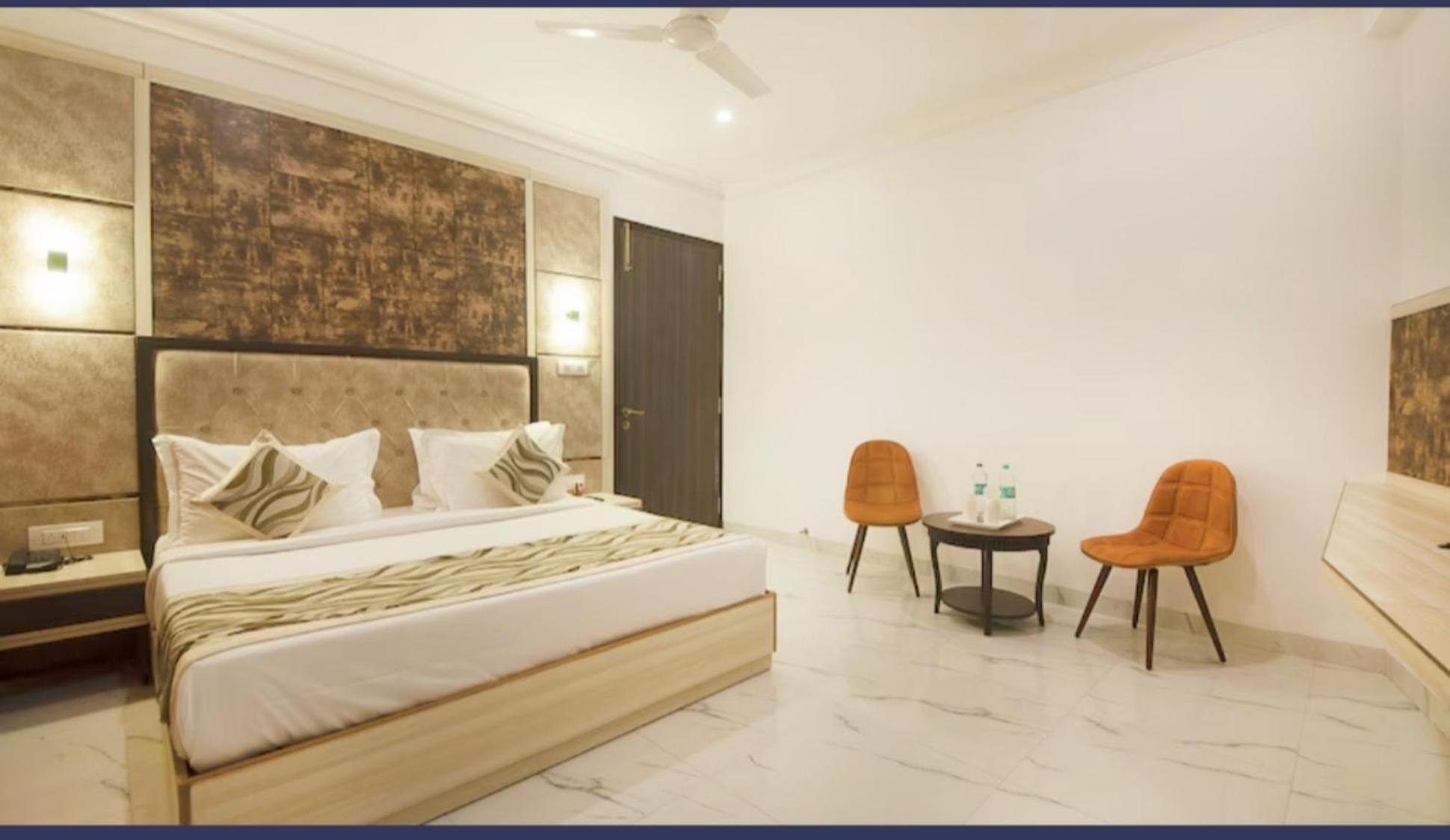 Hotel Almora Inn - Near By Delhi International Airport - With Free Airport Pickup And Drop Ню Делхи Екстериор снимка
