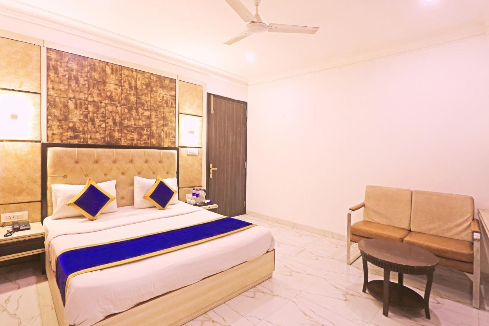 Hotel Almora Inn - Near By Delhi International Airport - With Free Airport Pickup And Drop Ню Делхи Екстериор снимка