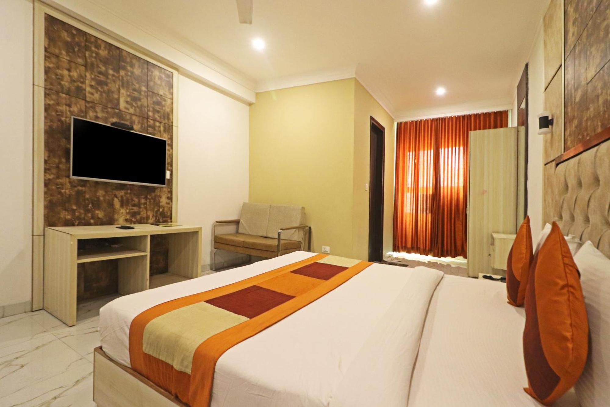 Hotel Almora Inn - Near By Delhi International Airport - With Free Airport Pickup And Drop Ню Делхи Екстериор снимка