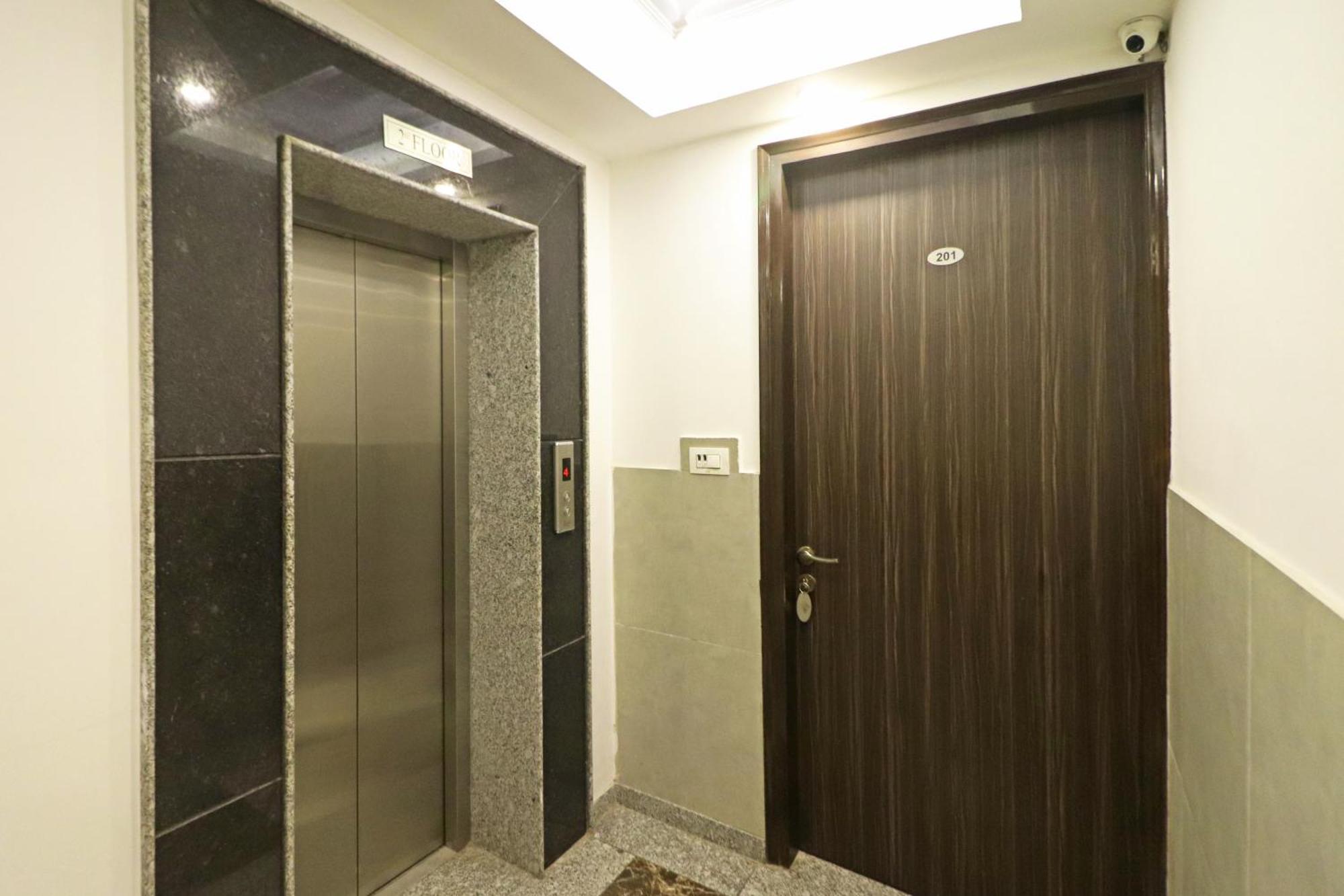 Hotel Almora Inn - Near By Delhi International Airport - With Free Airport Pickup And Drop Ню Делхи Екстериор снимка