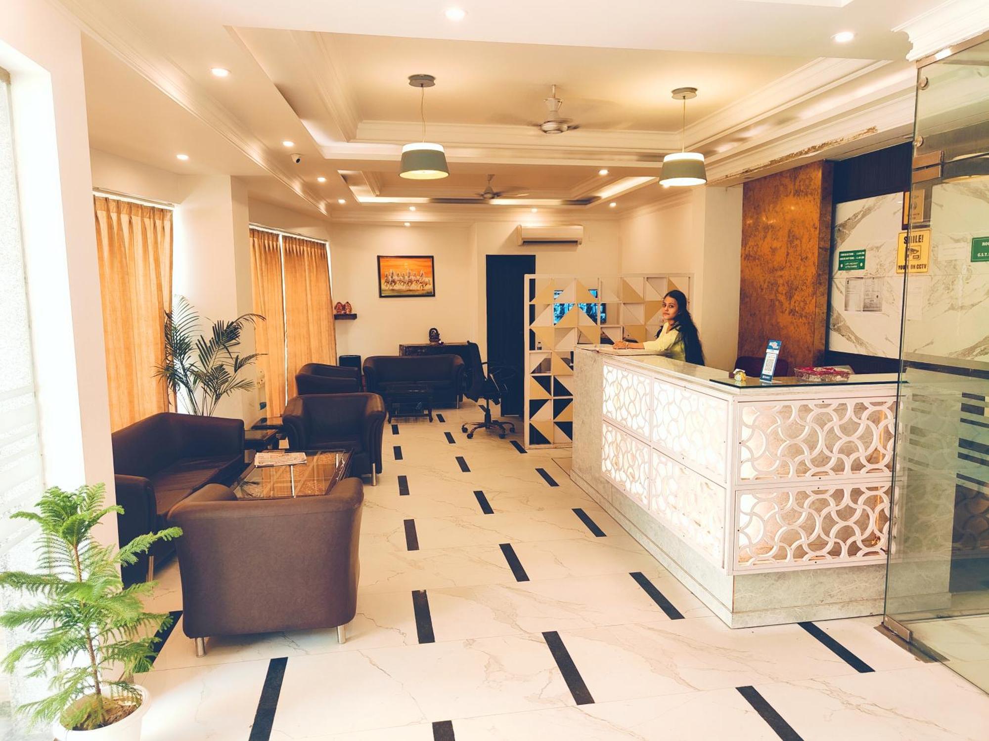 Hotel Almora Inn - Near By Delhi International Airport - With Free Airport Pickup And Drop Ню Делхи Екстериор снимка