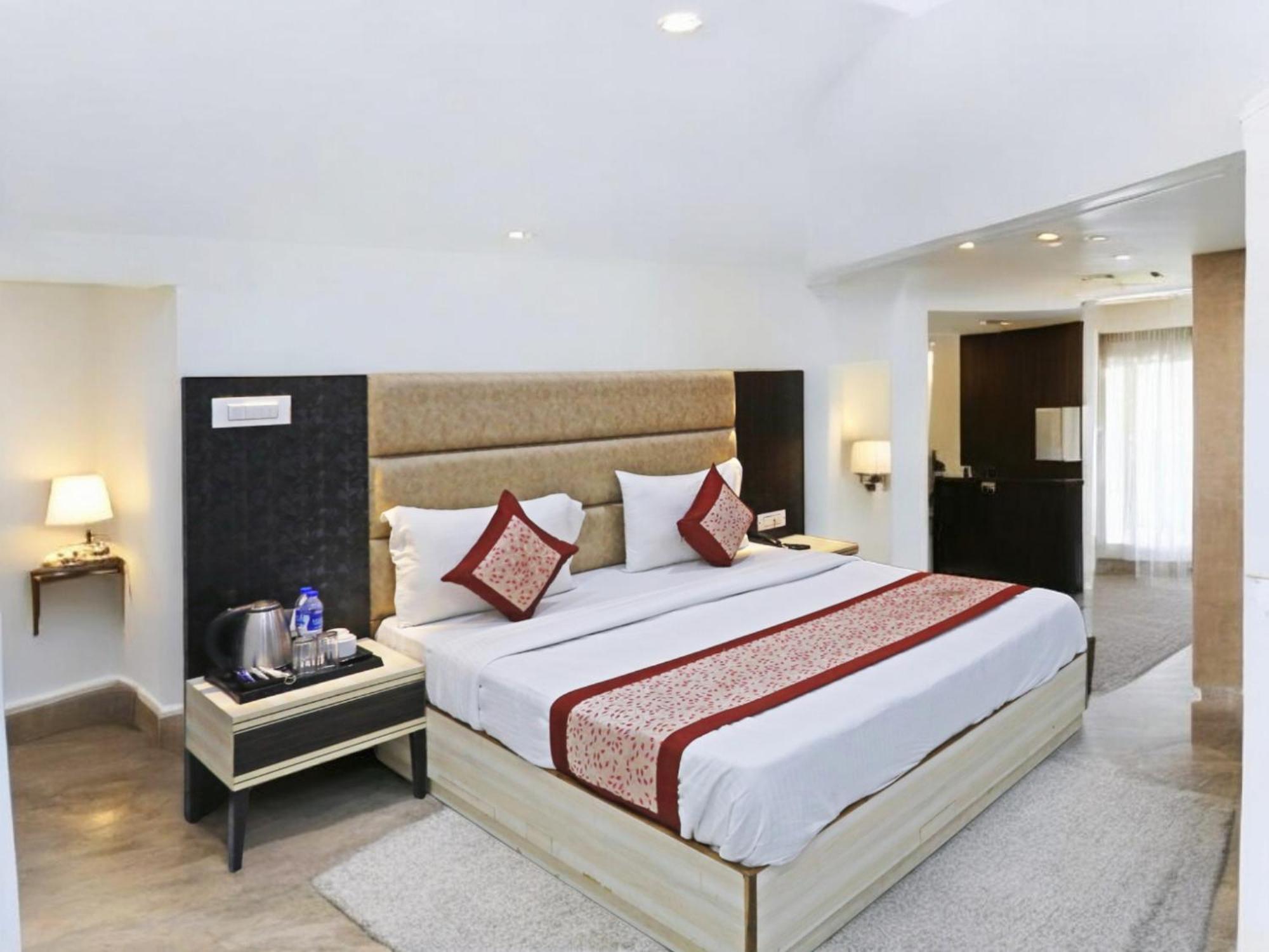 Hotel Almora Inn - Near By Delhi International Airport - With Free Airport Pickup And Drop Ню Делхи Екстериор снимка